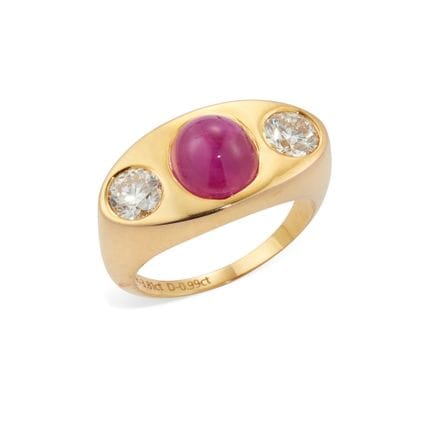 Bague ornée d'un rubis étoilé et de diamants : le 