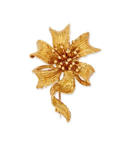 Kutchinsky. Broche en forme de fleur en or 18 cara