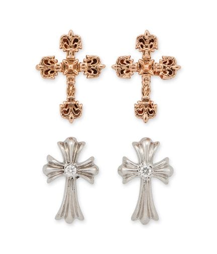 Deux paires de boucles d'oreilles croisées, compre