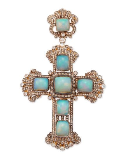 Pendentif en forme de croix en opale, diamant et l