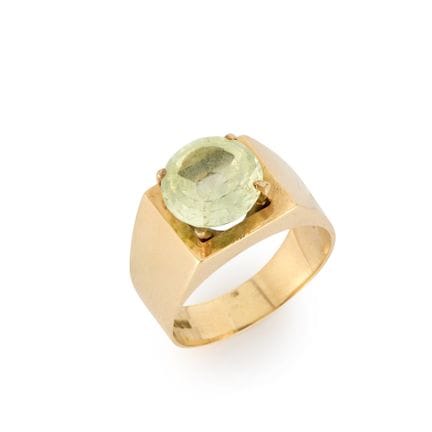 Bague en or 9 carats sertie d'un seul spinelle syn