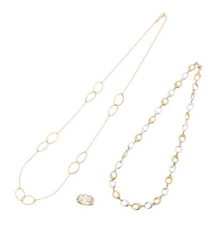 Un petit ensemble de bijoux, comprenant : un colli