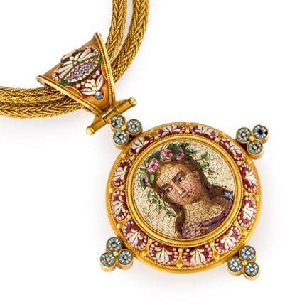 Pendentif en or du XIXe siècle, inspiré du renouve
