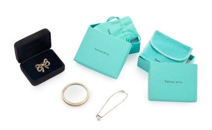 Tiffany. Un petit ensemble de bijoux Tiffany, comp