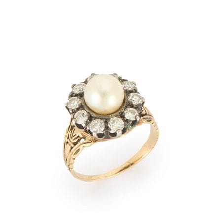 Bague à grappe composée d'une perle de culture ent