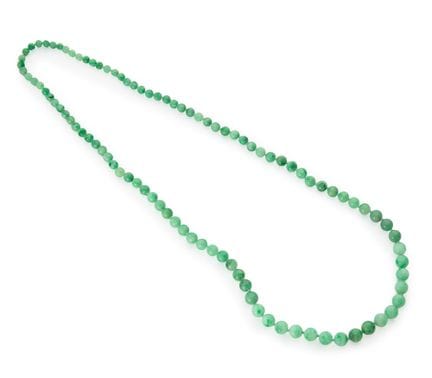 Collier composé d'une seule rangée de perles de ja