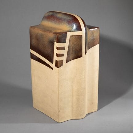 Bernd Röter, escultura «Recipiente en forma de caj