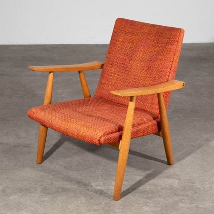 Hans J. Wegner, poltrona lounge modello GE-260
Han