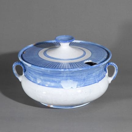 Theodor Bogler, Large tureen with lid
Handcrafted 