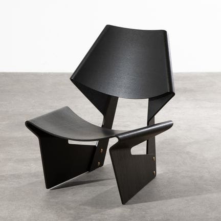Grete Jalk, poltrona modello GJ Bow Chair
Grete Ja
