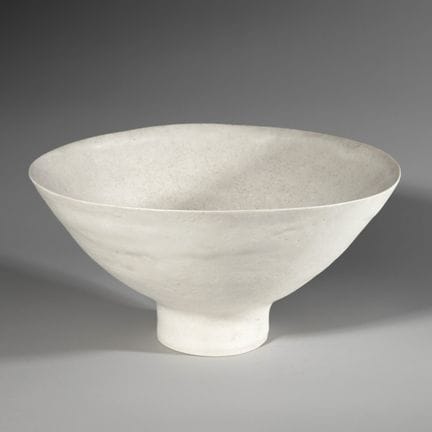 Lucie Rie, Cuenco con pie, h. 1975
Lucie Rie, Cuen