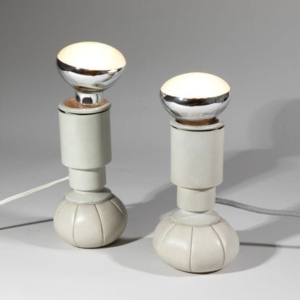 Gino Sarfatti, 2 lampade da tavolo, modello 600
Gi