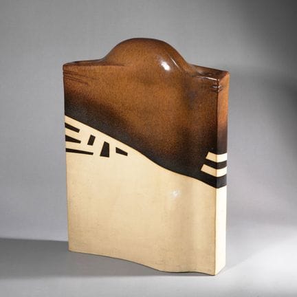Bernd Röter, Escultura «Recipiente en forma de caj