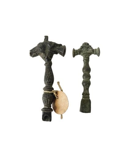 Chiseled bronze goldsmith's hammer head (handle mi