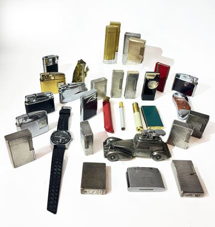 Large collection of gold- or silver plated metal l