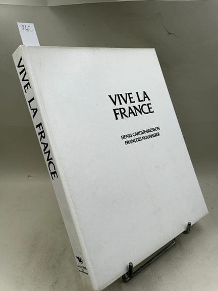 "Vive la France" - Henri Cartier-Bresson (photogra