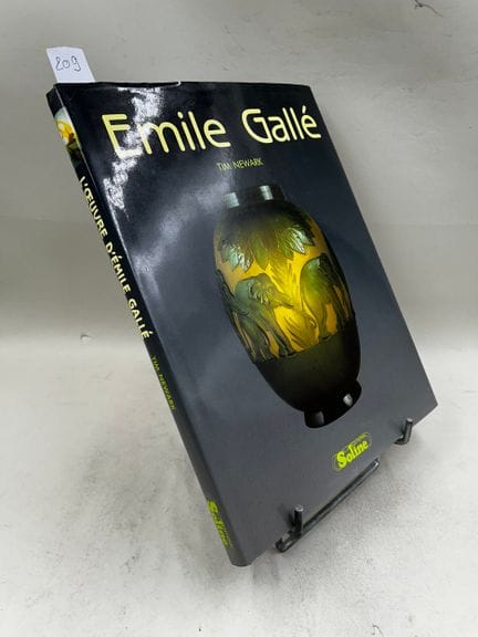 "Emile Gallé" - Tim Newark - Éditions Soline, Cour