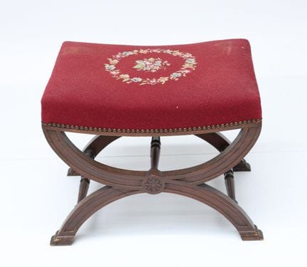 Curule stool in natural wood, molded and carved - 