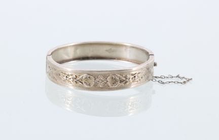 Solid silver (800 mil.) clasp bracelet decorated w