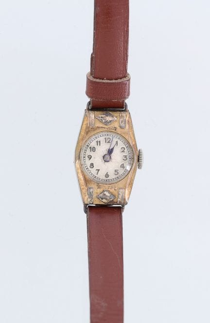 Women's wristwatch with an Art Deco-style case in 