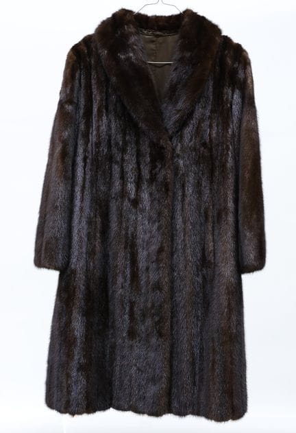 AU RENARD BLANC - Mink coat - Length: approx. 100 