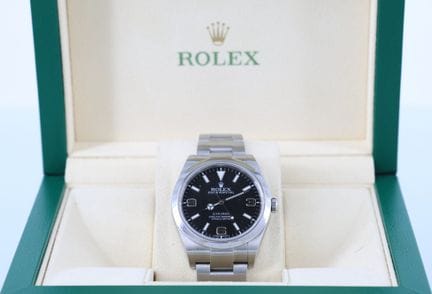 ROLEX Explorer
Steel watch with a round case, blac
