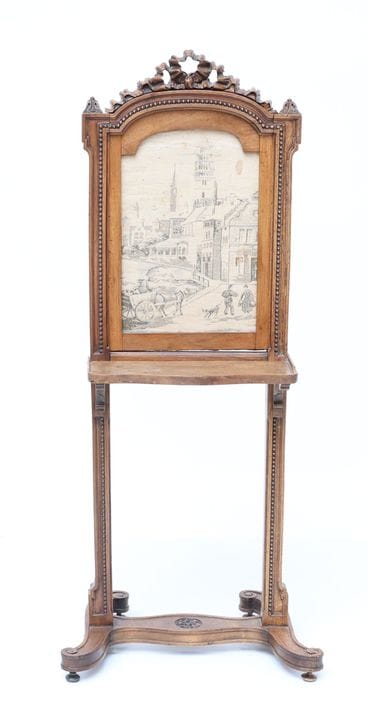 Small side table made of natural wood, molded and 