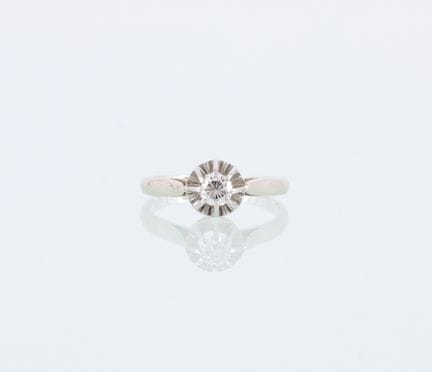 18-karat white gold solitaire ring (750) set with 