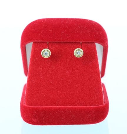Pair of 18-karat yellow gold earrings (750) set wi