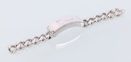 DIOR 
Parfums Christian Dior
Silver curb-chain bra