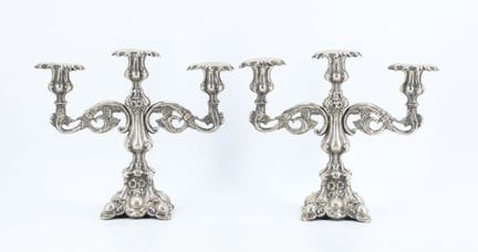 Pair of silver table ends (800 mil.) with three op