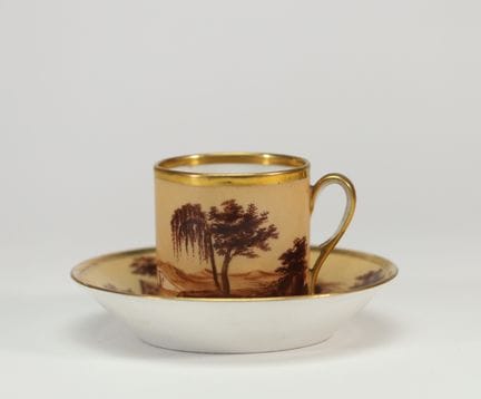 PARISER PORZELLAN – Tasse und Untertasse aus Porze
