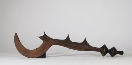 NGOMBE – NGULU
Couteau d'exécution cérémoniel, bas