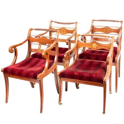 Palisander furniert mit Band- und Ornamentintarsie