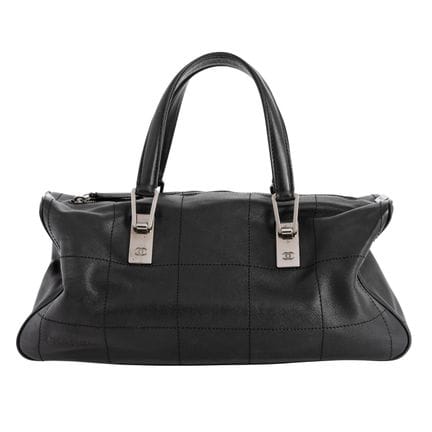 Sac bowling CHANEL, collection 2002/2003. Modèle «