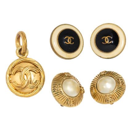 Set di bigiotteria CHANEL VINTAGE. Composto da 1 p