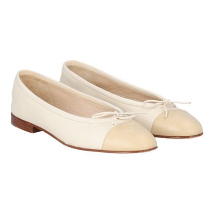 Ballerines CHANEL, taille 38,5. Cuir couleur crème