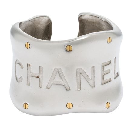 Bracciale CHANEL VINTAGE, collezione 1998. Braccia