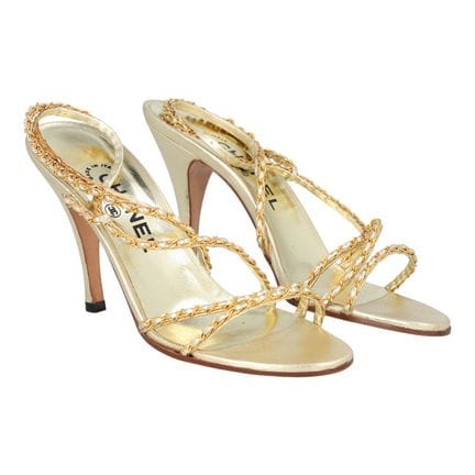 Sandales CHANEL VINTAGE, taille 39. Modèle en cuir