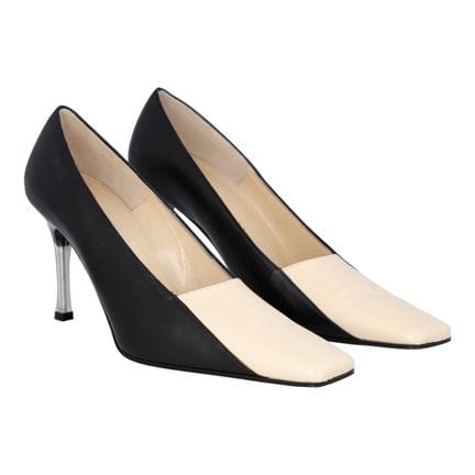 Escarpins CHANEL VINTAGE, taille 38,5. Modèle en c