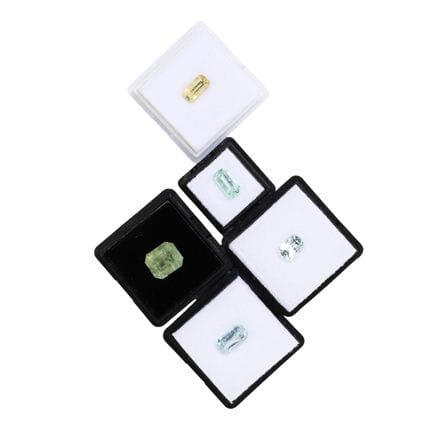 Konvolut 5 Berylle  von zus. 7,0 ct, darunter 1 He