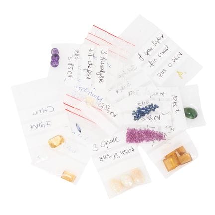 Assortimento di pietre preziose  composto da 1 cab