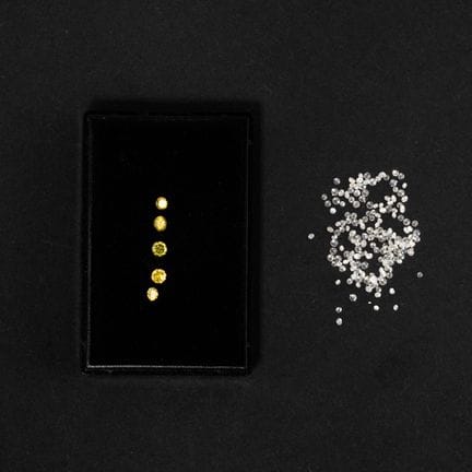 Insieme di diamanti per un totale di 2,44 ct, 5 br