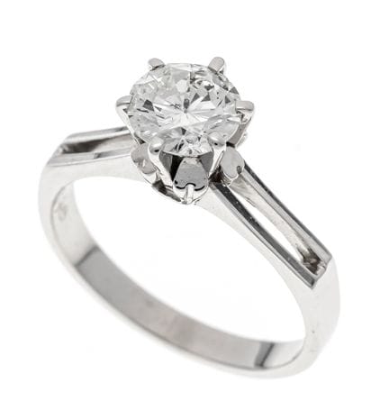 Anillo solitario con diamante de talla antigua, WG