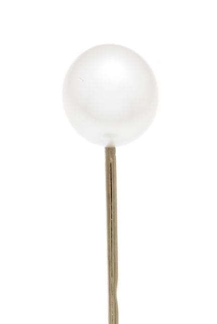 Anstecknadel GG 585/000 mit einer cremeweißen Akoy