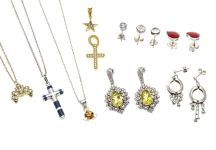 Conjunto de plata con diversas piedras preciosas t