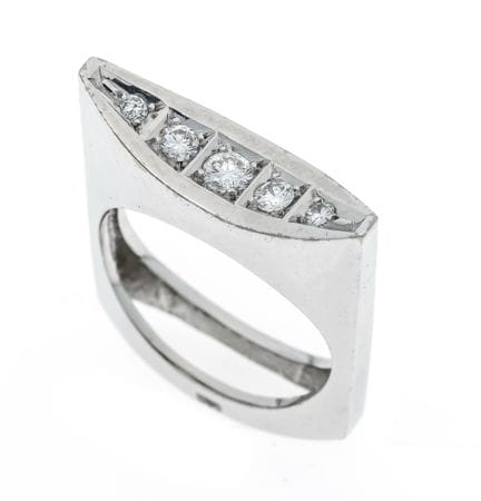 Anillo «Riviére-Brillant» modelo WG 590/000 con 5 