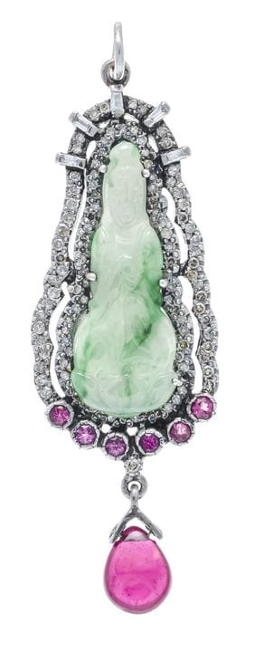 Silver jade pendant featuring a finely cut jade Bu