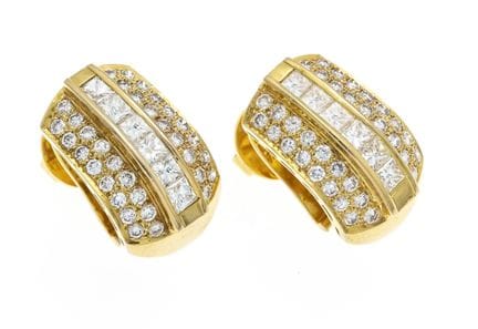 Pendientes de clip con diamantes brillantes GG 750