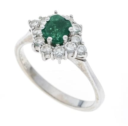 Bague avec émeraude et diamants taille brillant, W